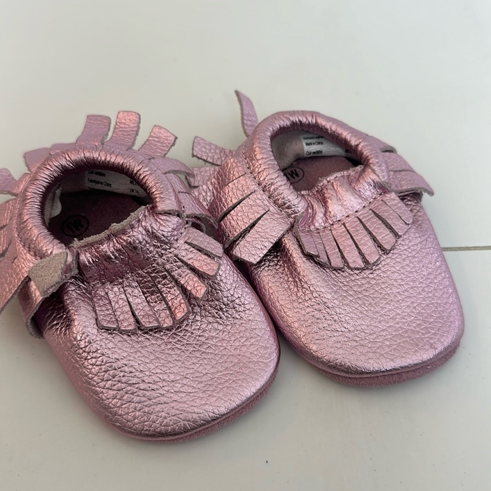 Teeny toes baby moccasins size 1 pink metallic